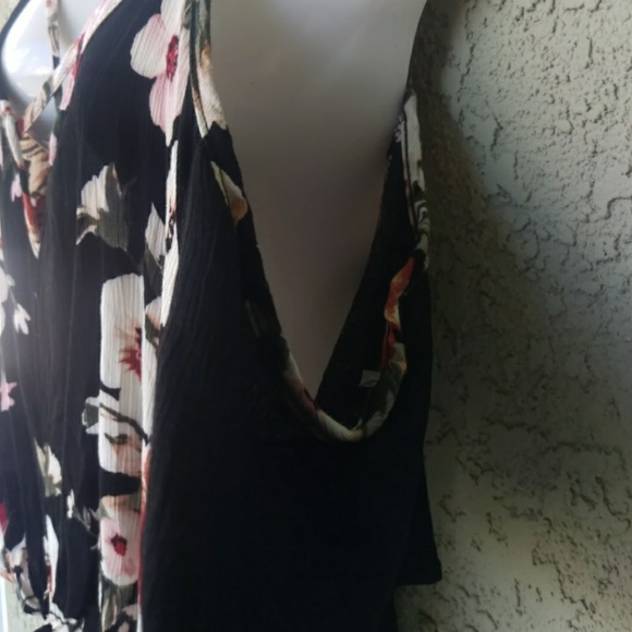 Lilian black cold shoulder flower  blouse - Picture 4 of 7